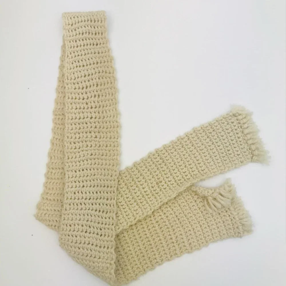 WOMENS UNBRANDED WHITE KNITTED‎ SCARF